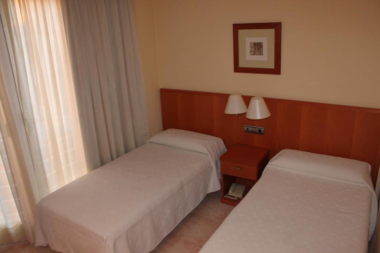 ל'אמטיה דה מר Hotel Del Port מראה חיצוני תמונה